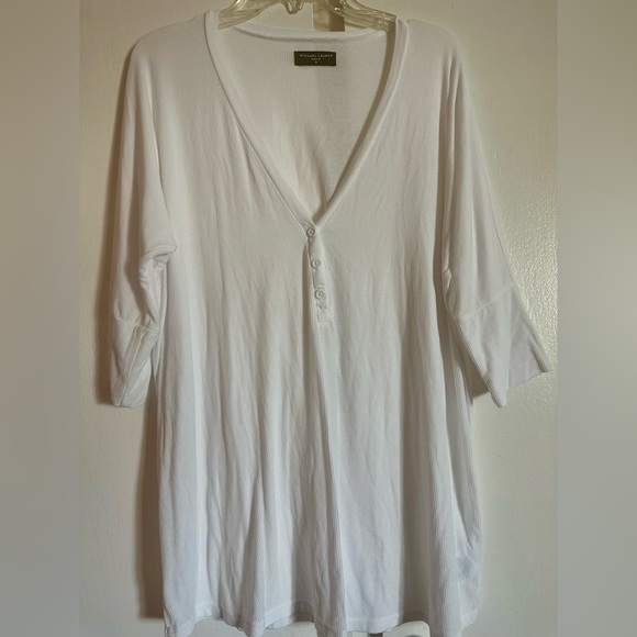Michael Lauren Amos Tee 3/4 sleeve Top in White 
As seen on Revolve - Picture 4 of 7